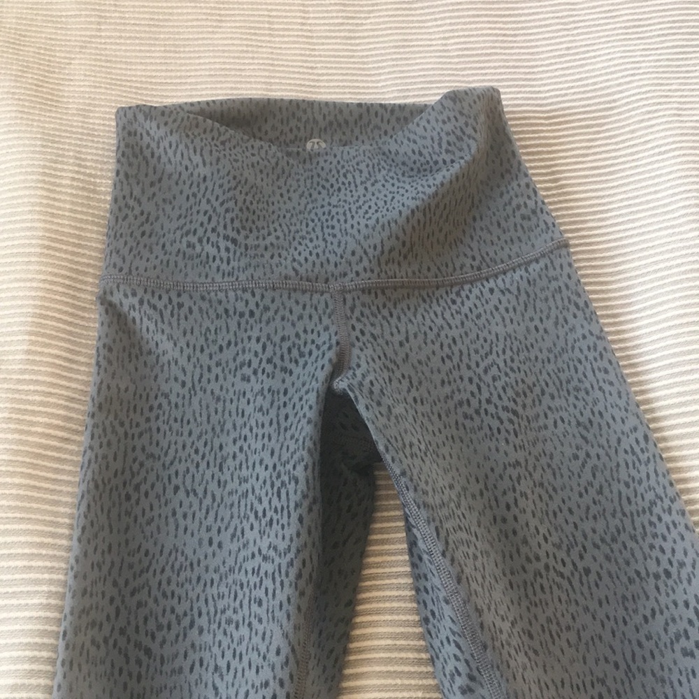 Lululemon leggings. Like new condition!
